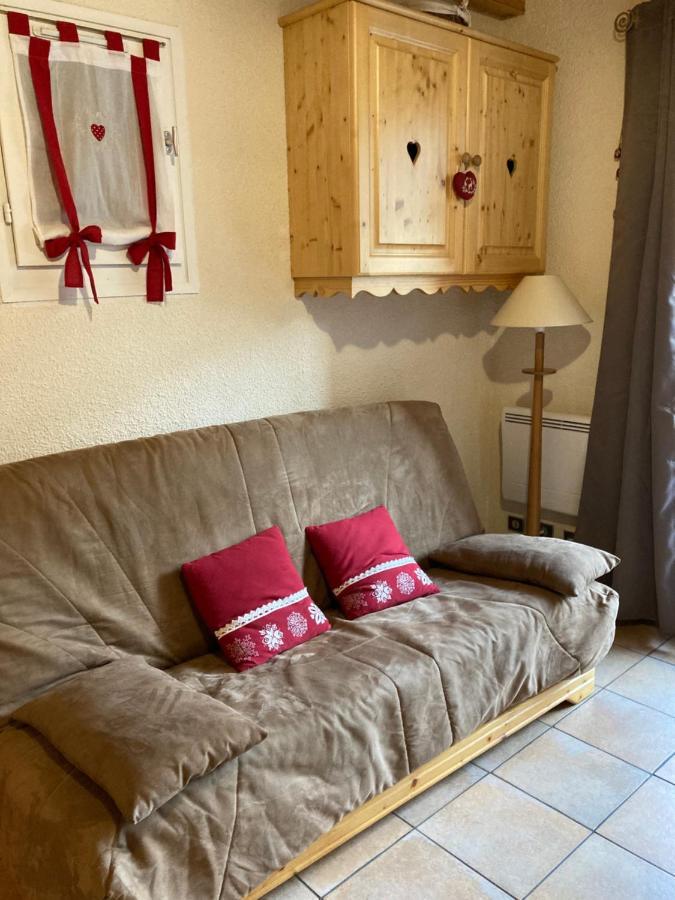 Appartement Dans Chalet Typiquement Savoyard Au Pied Des Pistes لانورما المظهر الخارجي الصورة